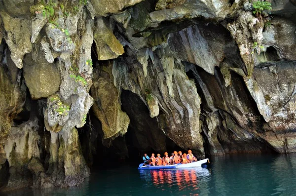 puerto princesa underground river in palawan philippines