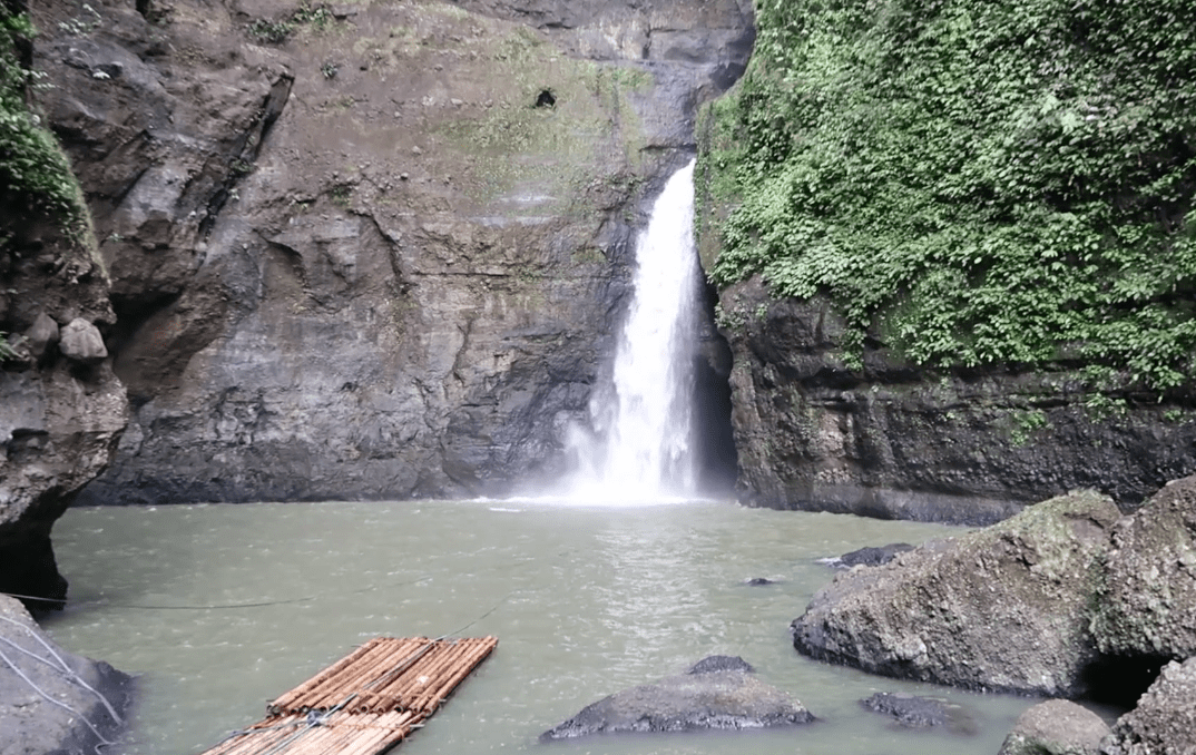 the pagsanjan waterfall in laguna province philippines